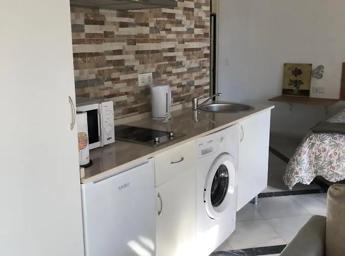 Makao Puerta Del Olivillo *